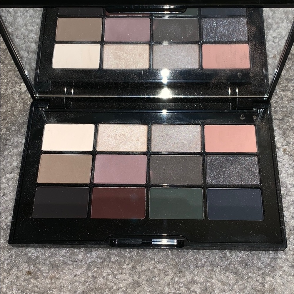 Bobbi Brown University Eyes Palette - Picture 2 of 4